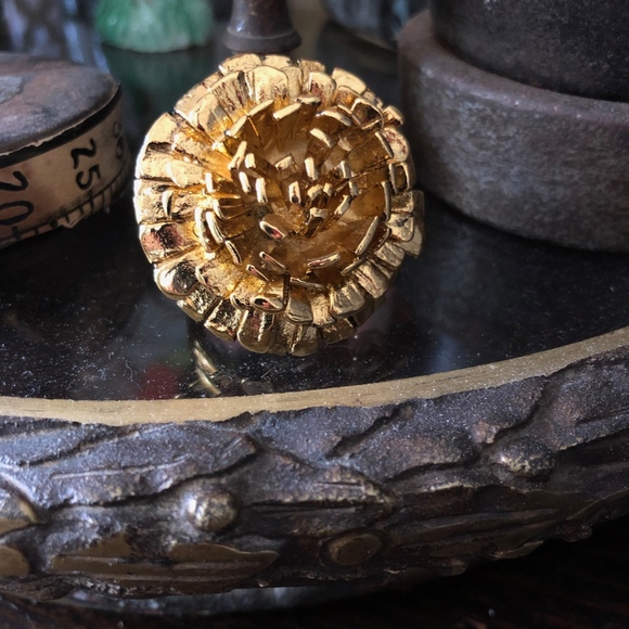 OSCAR DE LA RENTA COCKTAIL RING - Picture 4 of 9